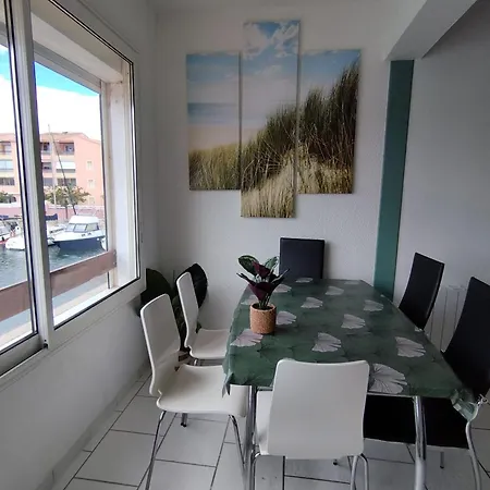 Duplex Facing The Port *