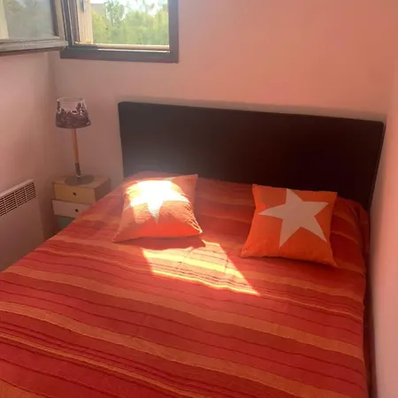 Duplex Facing The Port